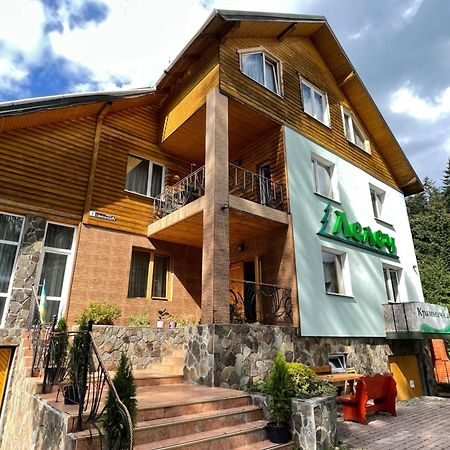 Лелеч Hotel Tatariv Exterior foto